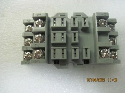 SR3B-05  IDEC - Image 1 of 2