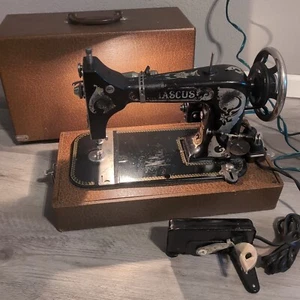 Damascus Sewing Machine With Pedal & Case Imperial Motor Tested Working  - Picture 1 of 19