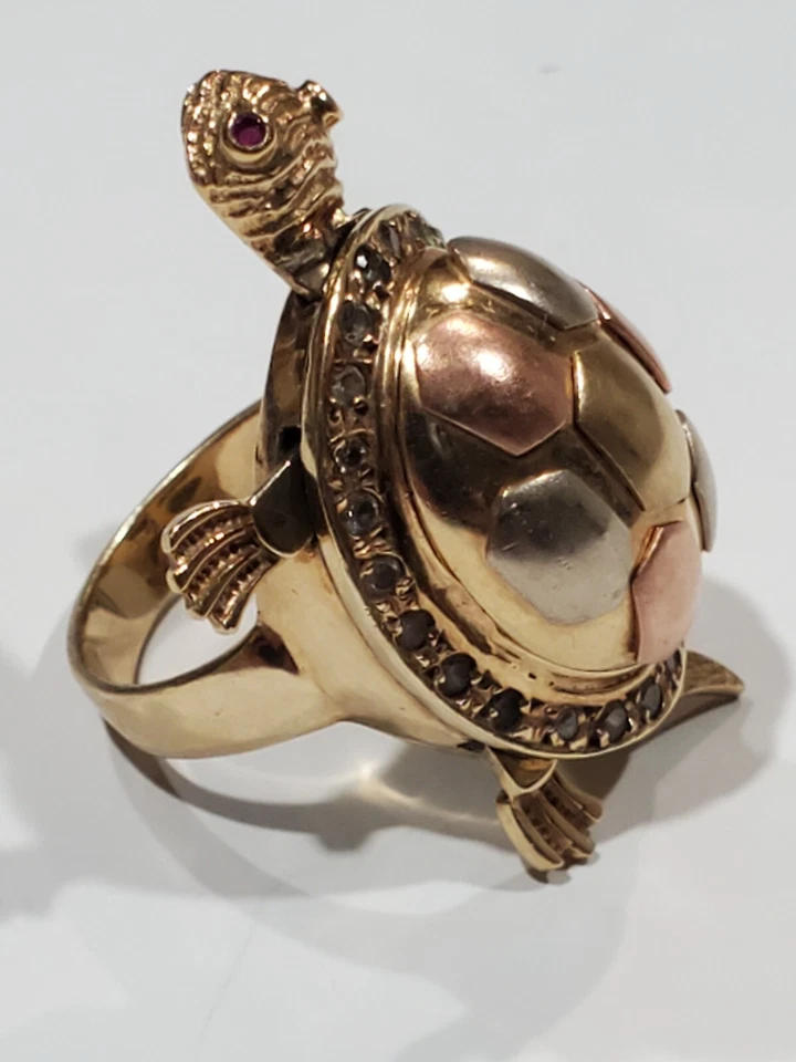 10K Solid Yellow Gold Ruby Turtle Articulated Statement Ring Sz 7.0 - Image 1 of 4