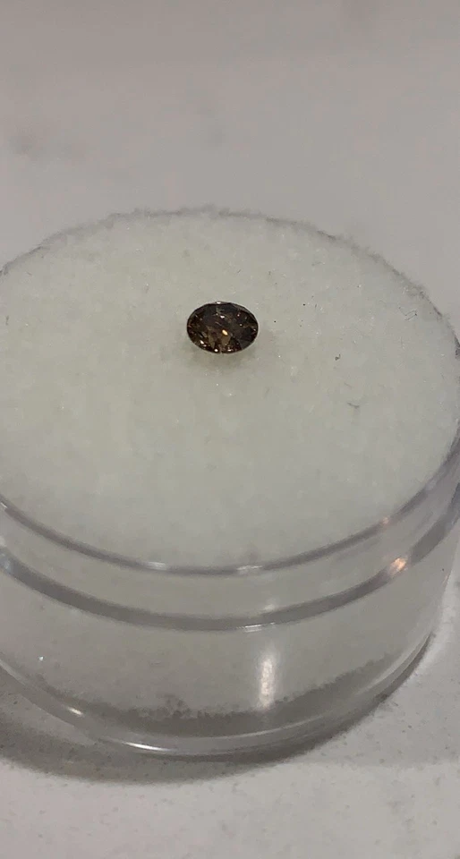 Natural Brown Diamond 0.21 ct – Round Brilliant 3.7 mm - Image 1 of 1