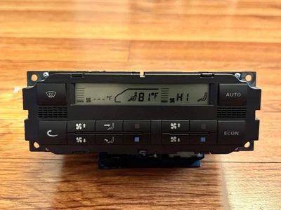 OEM 1999-2003 Volkswagen Eurovan Climate AC Temperature Control Unit - Image 1 of 4