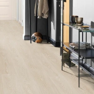Tablones de franqueo laminado helado beige roble hidroeléctrico CLM5799 Quick-Step disponibles - Imagen 1 de 6