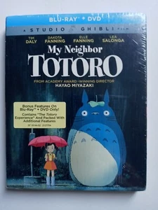 My Neighbor Totoro (Bluray/Dvd Combo) [Blu-Ray] - Picture 1 of 4