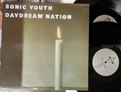 SONIC YOUTH - DAYDREAM NATION - ORIGINAL 1988 UK BLAST FIRST 2LP vinyl album VG+ - Image 1 of 4