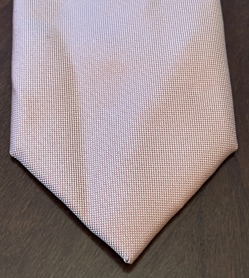 Corbata de cuello Wembley melocotón hecha a mano 60 % seda 40 % poliéster para hombre hecha en China Foto 1 de 4