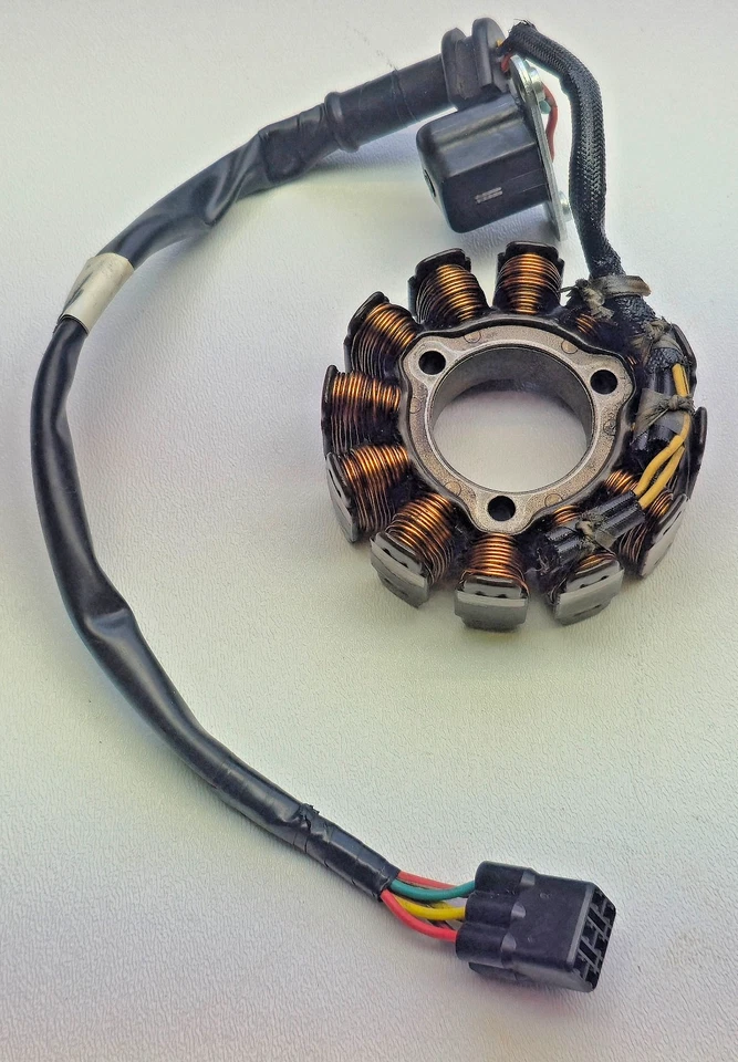 Suzuki RMZ 450 2008-2012 OEM ESTATOR 32101-28H11 BOBINA MAGNÉTICA DE ENCENDIDO RMZ450 Foto 1 de 4