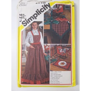 UNCUT Sewing Pattern Christmas Table Runner Placemats Napkins Simplicity 6140 - Picture 1 of 4