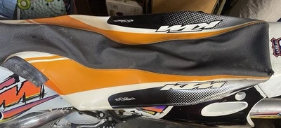 KTM 380 NStyle 2001 cubierta de asiento Foto 1 de 3