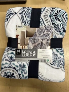 Member's Mark Reversible Oversized Velvety Soft Lounge Throw Blanket, 60" x 70" - Picture 1 of 2