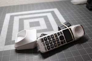 Panasonic KX-TGMA44 Amplified Cordless Handset w/Charge Stand PNLC1071 - Zdjęcie 1 z 2