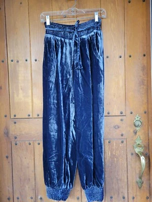 Pantalones de chándal Anthropologie talla XS Gloria de terciopelo con cinturón harén azul oscuro - nuevos sin etiquetas Foto 1 de 4