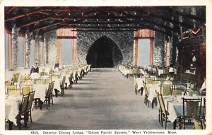 H1162 WEST YELLOWSTONE, MT.   CARTOLINA, SALA DA PRANZO su IMPIANTO FERROVIARIO - Foto 1 di 2