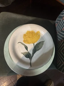 Set Of 4 Garden Delights Dinner Plates - Yellow Tulips - Picture 1 of 2