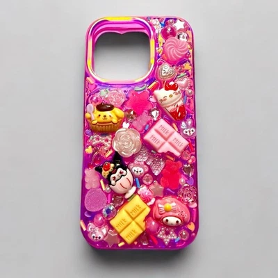 Funda de teléfono hecha a mano, iPhone 16 PRO, Hello Kitty Kuromi Melody Kawaii rosa intenso Foto 1 de 3