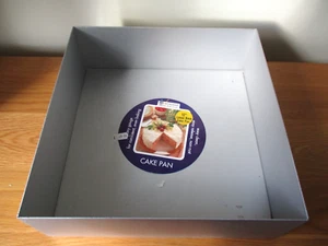 New Silverwood 12 inch 28 cm Square Cake Tin Loose Base 3.75 inches deep - Picture 1 of 4