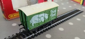 HORNBY R216 - PRIME PORK CLOSED VAN - OO GAUGE BOXED - Picture 1 of 5