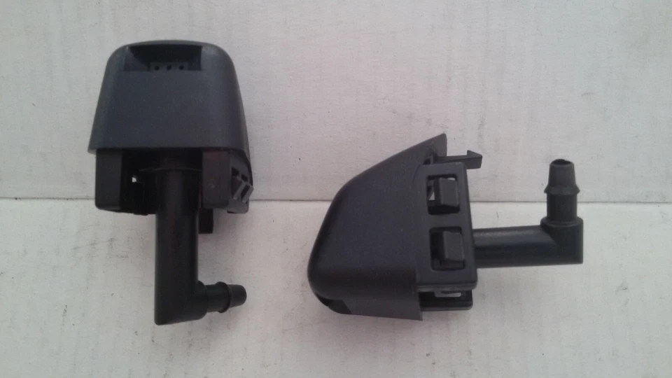 Coppia 2 Ugelli spruzzini Tergivetro Parabrezza FIAT PANDA MODELLO 312  - Image 1 of 1