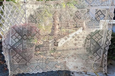 Superbe Nappe ancienne fait main  - 285 cm x 185 cm - Photo 1/4