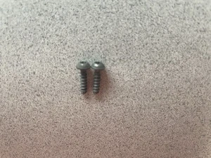 2008-2012 BMW 750i F01 ~ 2 FRONT BUMPER SIDE VIEW CAMERA SCREWS ~ 07149166316 - Foto 1 di 3