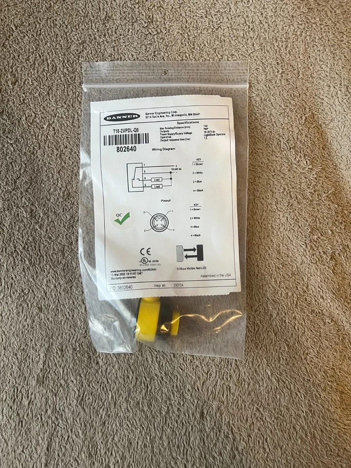 New Banner Engineering T18-2VPDL-Q8 Sensor - Image 1 of 1