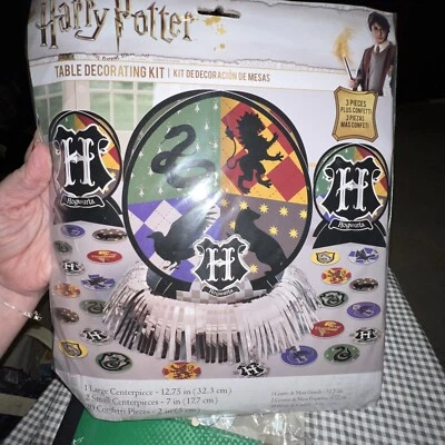 Harry Potter Hogwarts Houses Birthday Party Decor Table Decorating Kit Set New - Image 1 of 4