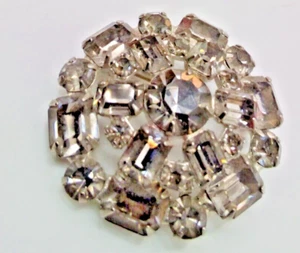 Elegant Rare Vtg Weiss Signed Silver Tone Brooch With Clear Rhinestones - Picture 1 of 4