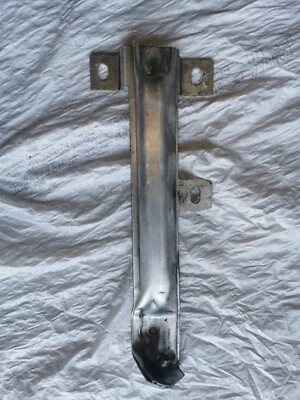 2011-2016 宝马 750i 740li 550I XDRIVE - 前左保险杠安装/支架 7158893 — 第 1/2 张图片