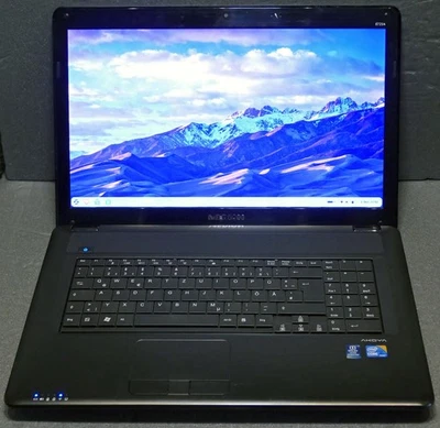 Akoya E7214 - 17,3 " - 120 GB SSD & 320 GB HD - 4 GB RAM - Linux-Notebook - Bild 1 von 4