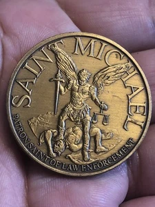 Medalla religiosa - San Miguel - Para proteger y servir - Imagen 1 de 6