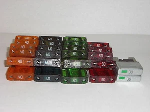 25 pz MAXI LAMA AUTO SCATOLA FUSIBILI ASSORTIMENTO FUSIBILI MASSIMO - Foto 1 di 2