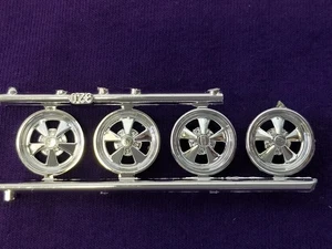 CRAGAR S/S MAG WHEELS from 1950 Ford Convertible AMT 1:25 Model Kit 50 - Picture 1 of 8