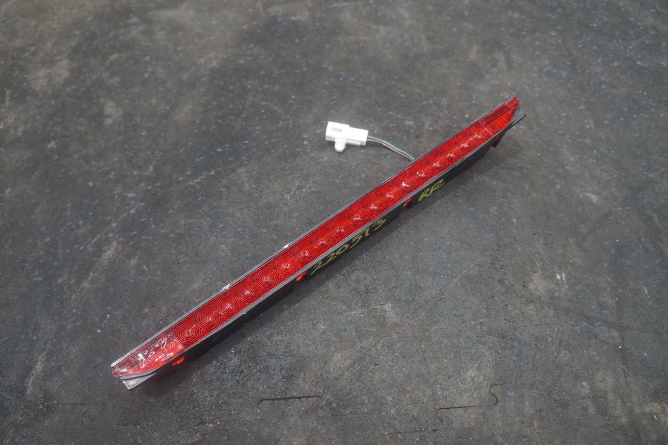 Tercera luz de freno trasera de montaje alto 278048 OEM Ferrari FF 2014 Foto 1 de 3