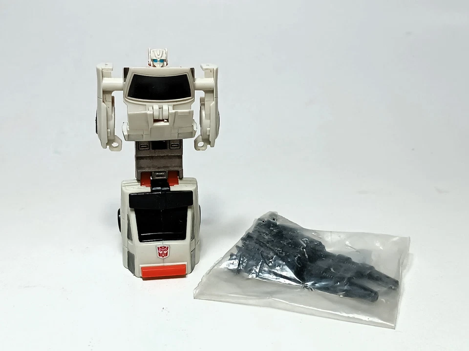 TRANSFORMERS G1 1986 EL GRECO STREETWISE G1 ROBOT FROM GREEK EASTER CANDLE - Image 1 of 4