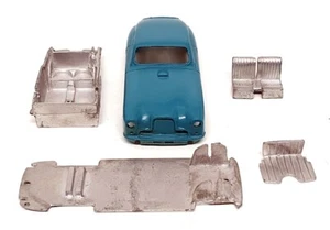 SMTS 1/43 Scale Model Car Kit CL58 - Aston Martin DB2/4 Mk1 Saloon - Picture 1 of 5