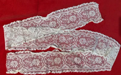 Antiguo/Vintage Bobina Encaje Ancho Crudo Floral Patrón Festoneado Inserción 52"x3 Foto 1 de 4