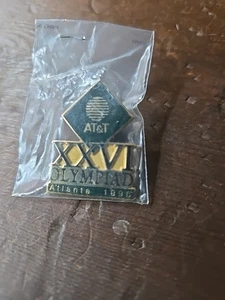 Pin de solapa vintage de los Juegos Olímpicos de Atlanta 1996 patrocinador de AT&T XXVI Olimpiada tono dorado - Imagen 1 de 2