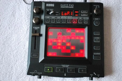 Korg Kaoss Pad KP-3 Effektgerät Sampler mit Netzteil und Speicherkarte - Bild 1 von 4