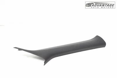 2025 CHEVROLET EQUINOX PÁRA-BRISA DIANTEIRO LADO DIREITO UM PAINEL DE COBERTURA DE ACABAMENTO DE PILAR FABRICANTE DE EQUIPAMENTO ORIGINAL - Imagem 1 de 4