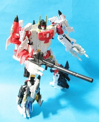 Transformers Combiner Unite Warriors Takara SUPERION !! - Immagine 1 di 4