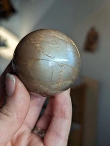Gorgeous peach moonstone sphere with flash - Picture 1 of 7