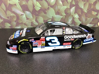 WINNER'S CIRCLE DALE EARNHARDT #3 GOODWRENCH/OREO 2002 MONTE CARLO 1:18 - Image 1 of 4