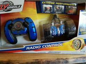Fly Wheels RC Radio control 27 Mhz Stunt Vehicle - Picture 1 of 4