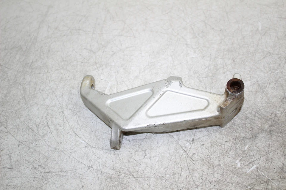 08-18 Ski-doo Mxz X 800r E-tec Front Right RH Knuckle 505073008 - Image 1 of 4