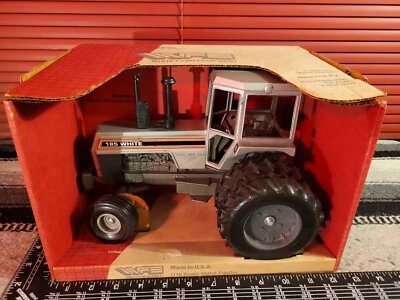 White American 185 1/16 Diecast Farm Tractor Replica Collectible by Scale Models - Image 1 of 4