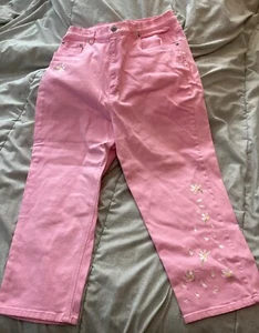 Quacker Factory Pink Capri Jeans Girl Size 16 Waist 29”Embroidered Flower Pants - Picture 1 of 5