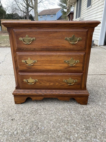 PENNSYLVANIA HOUSE Solid Oak Three Drawer  Small Chest Nightstand Cover