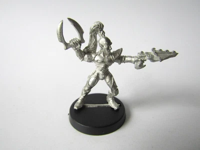 WARHAMMER UNRELEASED DARK ELDAR WARRIOR METAL MODEL - Image 1 of 3