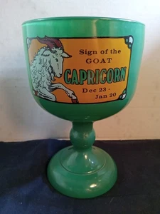 Copa Tiara Vintage Cristal Verde Años 70 Zodiaco Capricornio "Signo de la Cabra" - Imagen 1 de 4