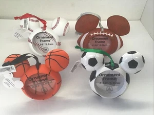 Cornici ornamento Topolino Disney Parks calcio calcio baseball e basket - Foto 1 di 10