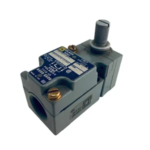 SQUARE D  C52A2 LIMIT SWITCH Type 9007. Form M11 for 20mm conduit - Picture 1 of 2